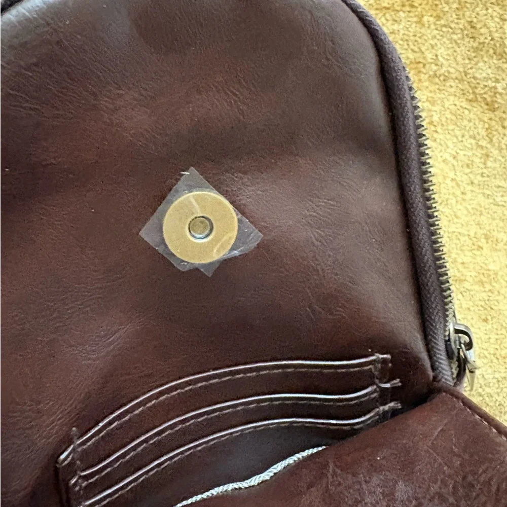 Modern & Chic Sling Bag with Patterned Strap - Picture 6 of 7